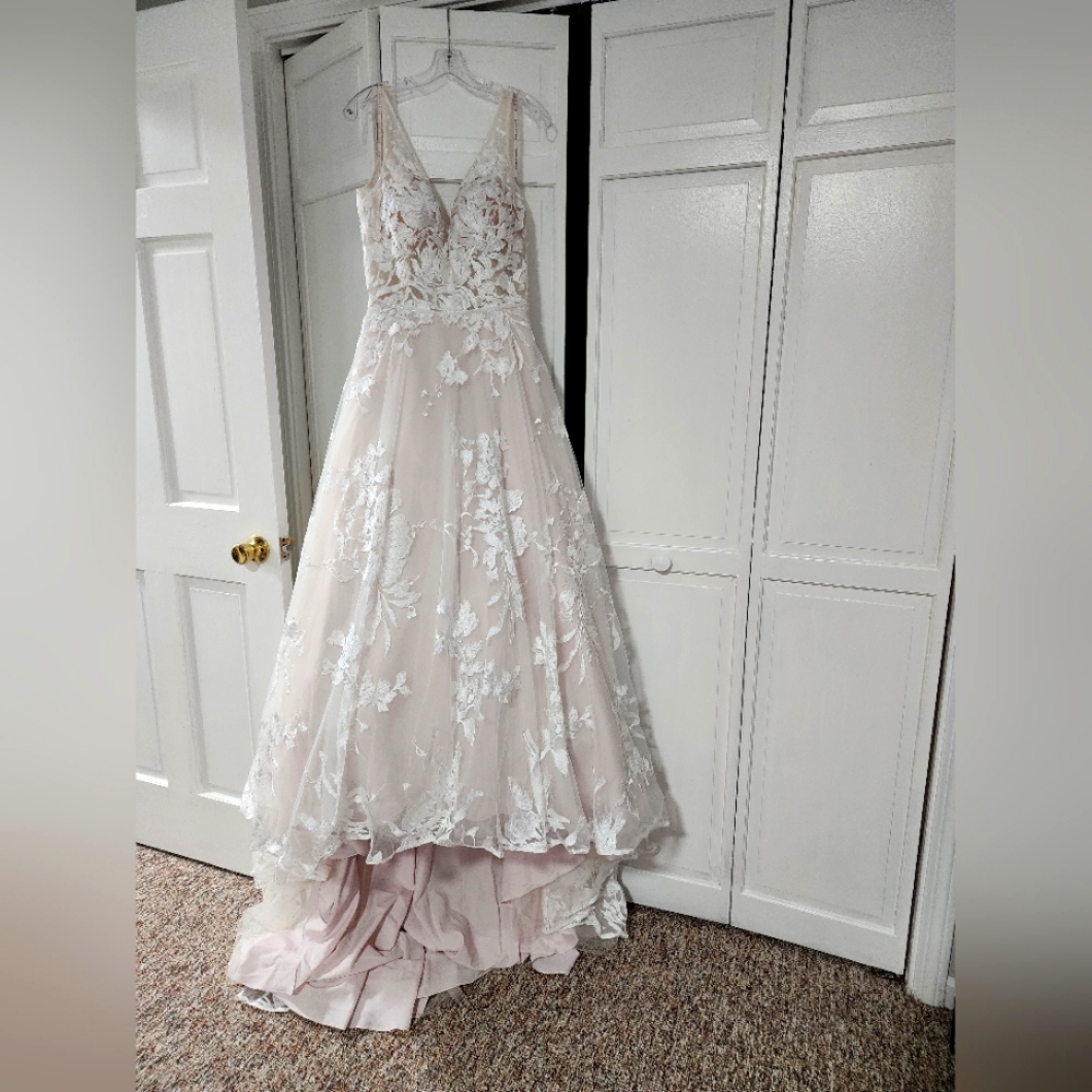 Maggie soterro wedding dress